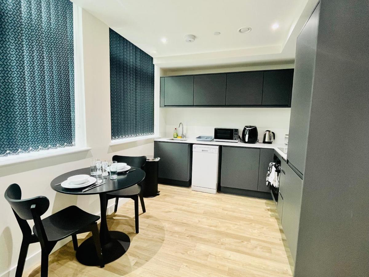מנצ'סטר Fully Equipped One Bedroom Apartment Near Old Trafford Stadium! מראה חיצוני תמונה