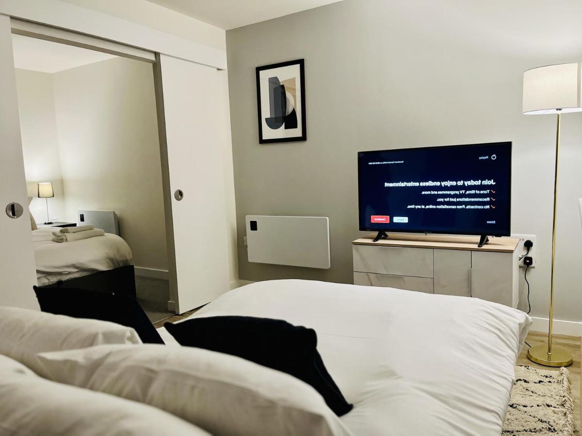 מנצ'סטר Fully Equipped One Bedroom Apartment Near Old Trafford Stadium! מראה חיצוני תמונה